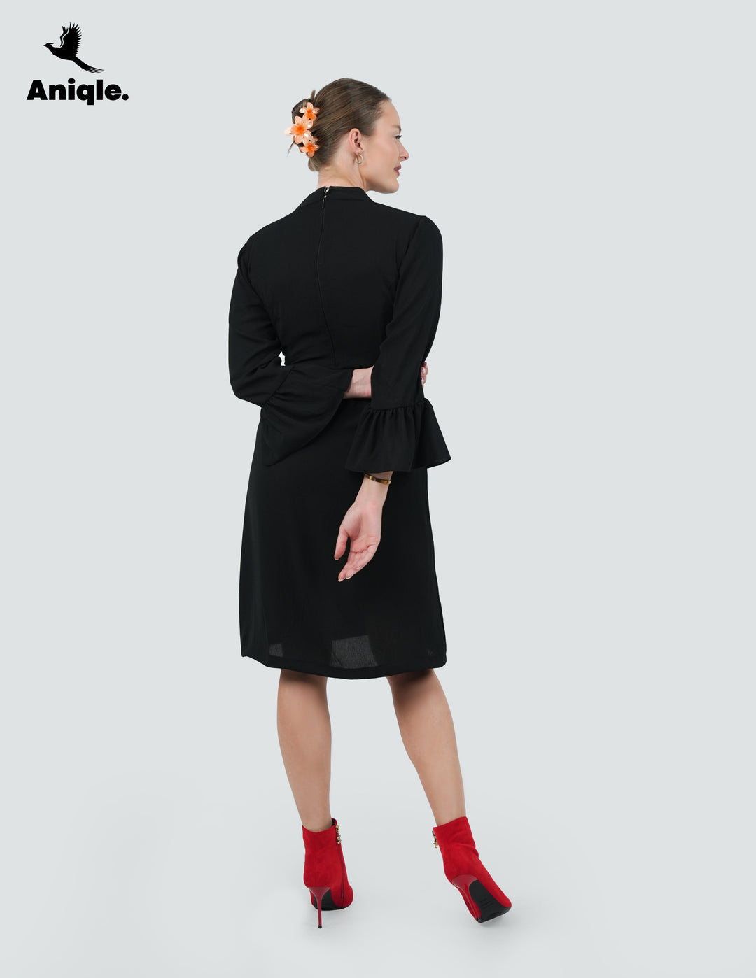 Black-Noir Flair Buttoned Belt Dress